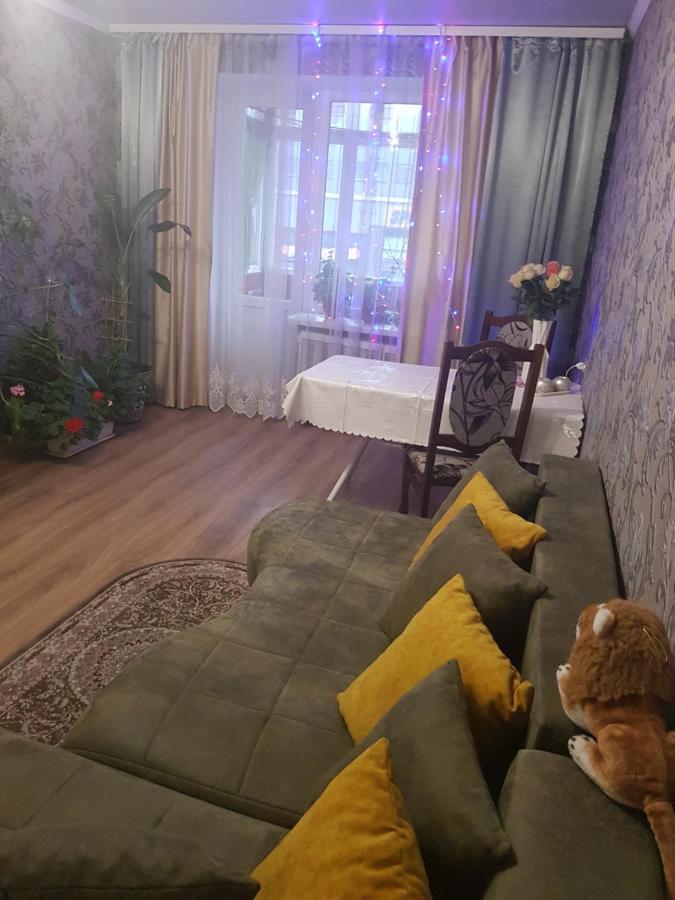 Appartement 2Х Комнатная С Ремонтом В Центре.Renovated, Center à Khmelʼnytsʼkyy Extérieur photo