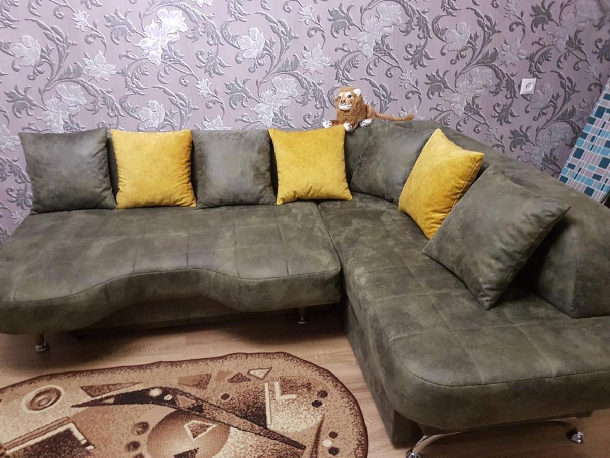 Appartement 2Х Комнатная С Ремонтом В Центре.Renovated, Center à Khmelʼnytsʼkyy Extérieur photo